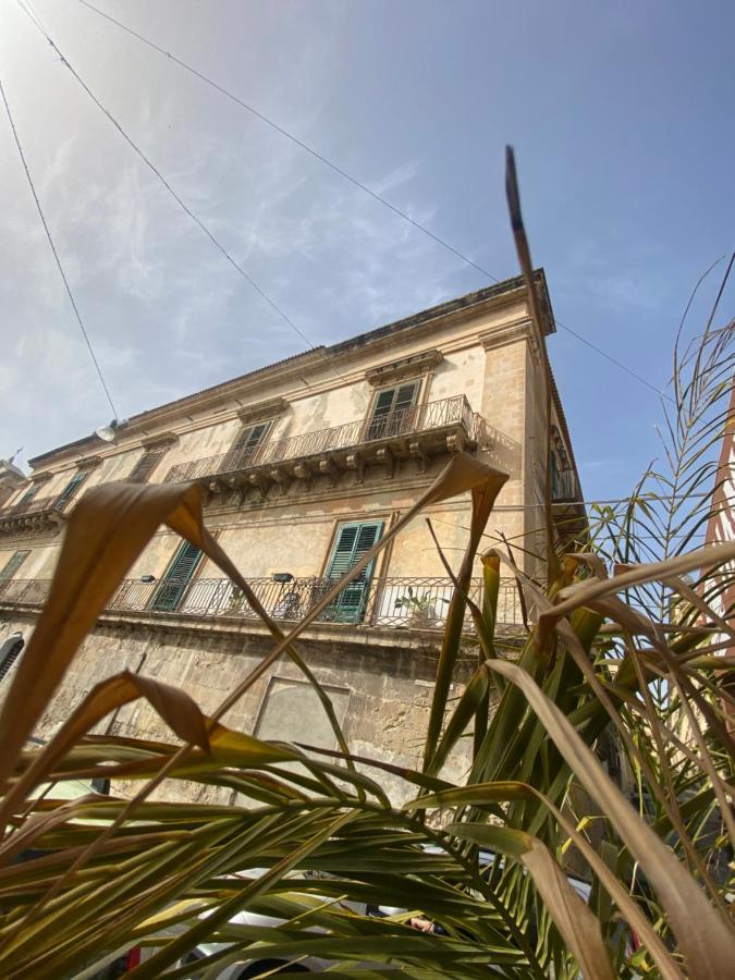 Palazzo Zappata luxury room Noto centro Esterno foto